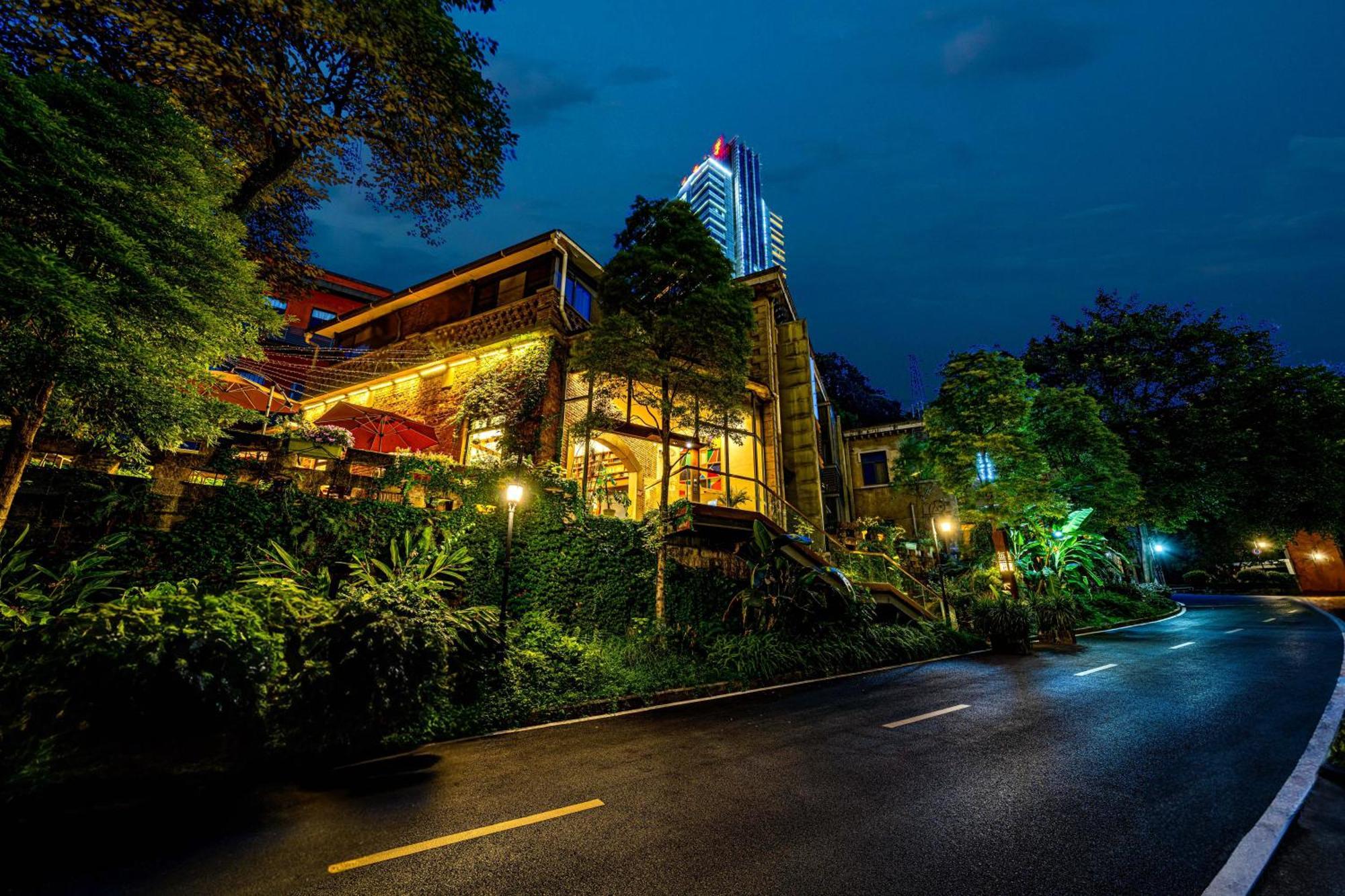 Wuyu Hotel - Chongqing University & Ciqikou Ancinet Town ภายนอก รูปภาพ